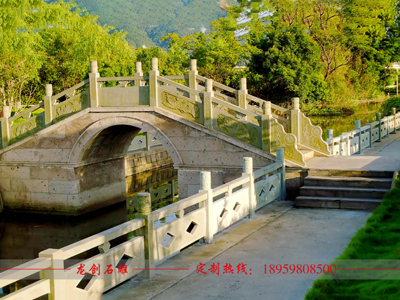 石雕护河栏杆